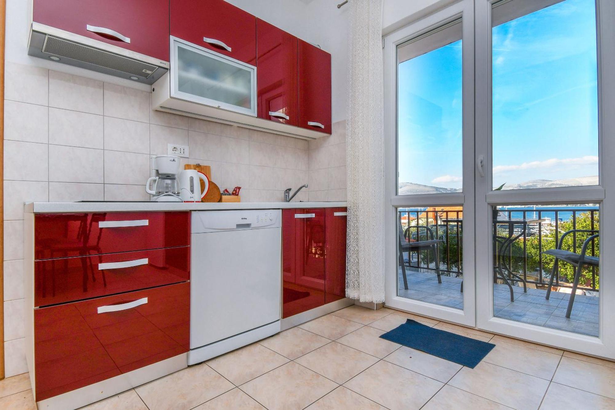 Apartment Mara Трогир Екстериор снимка