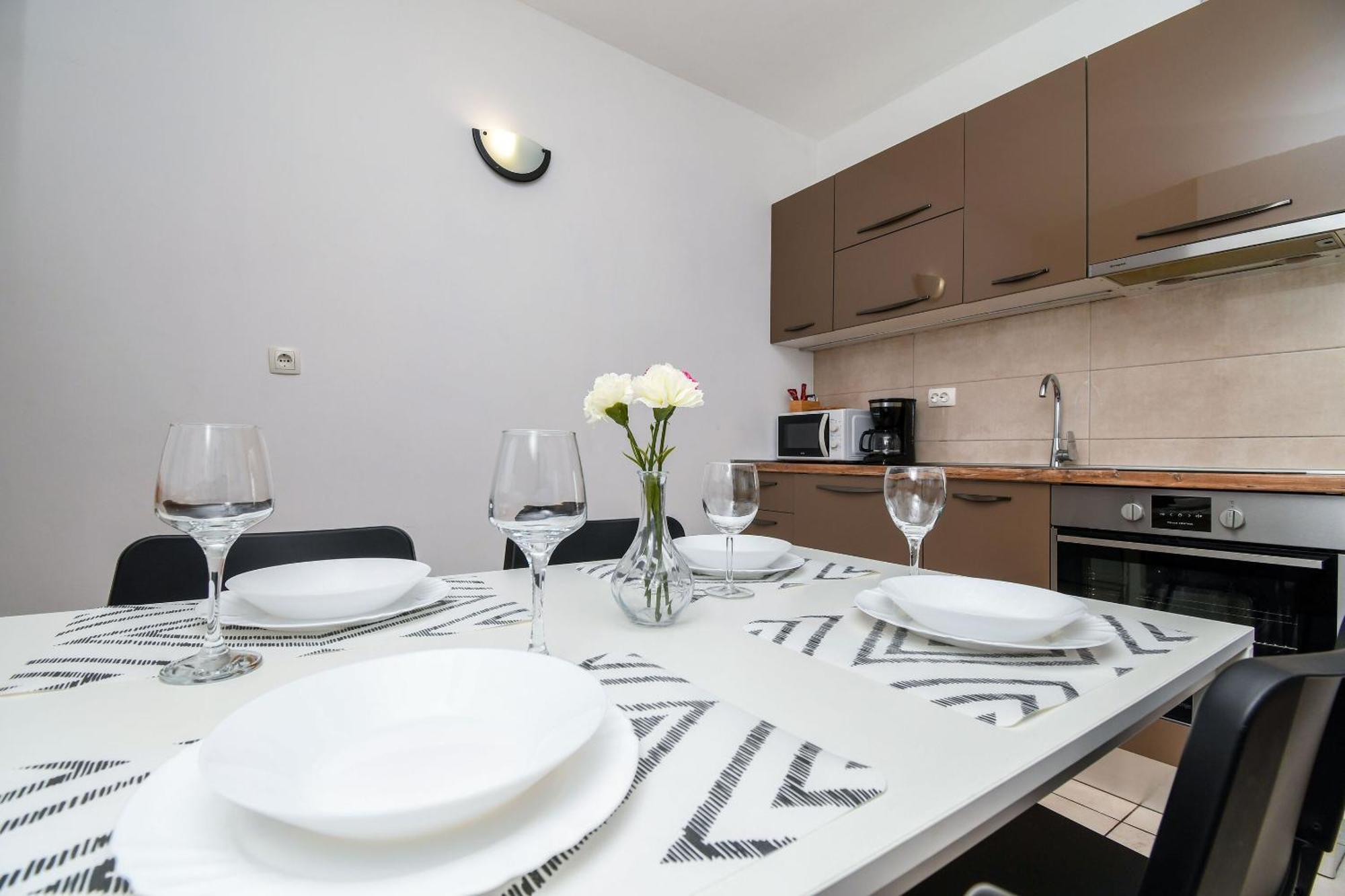 Apartment Mara Трогир Екстериор снимка