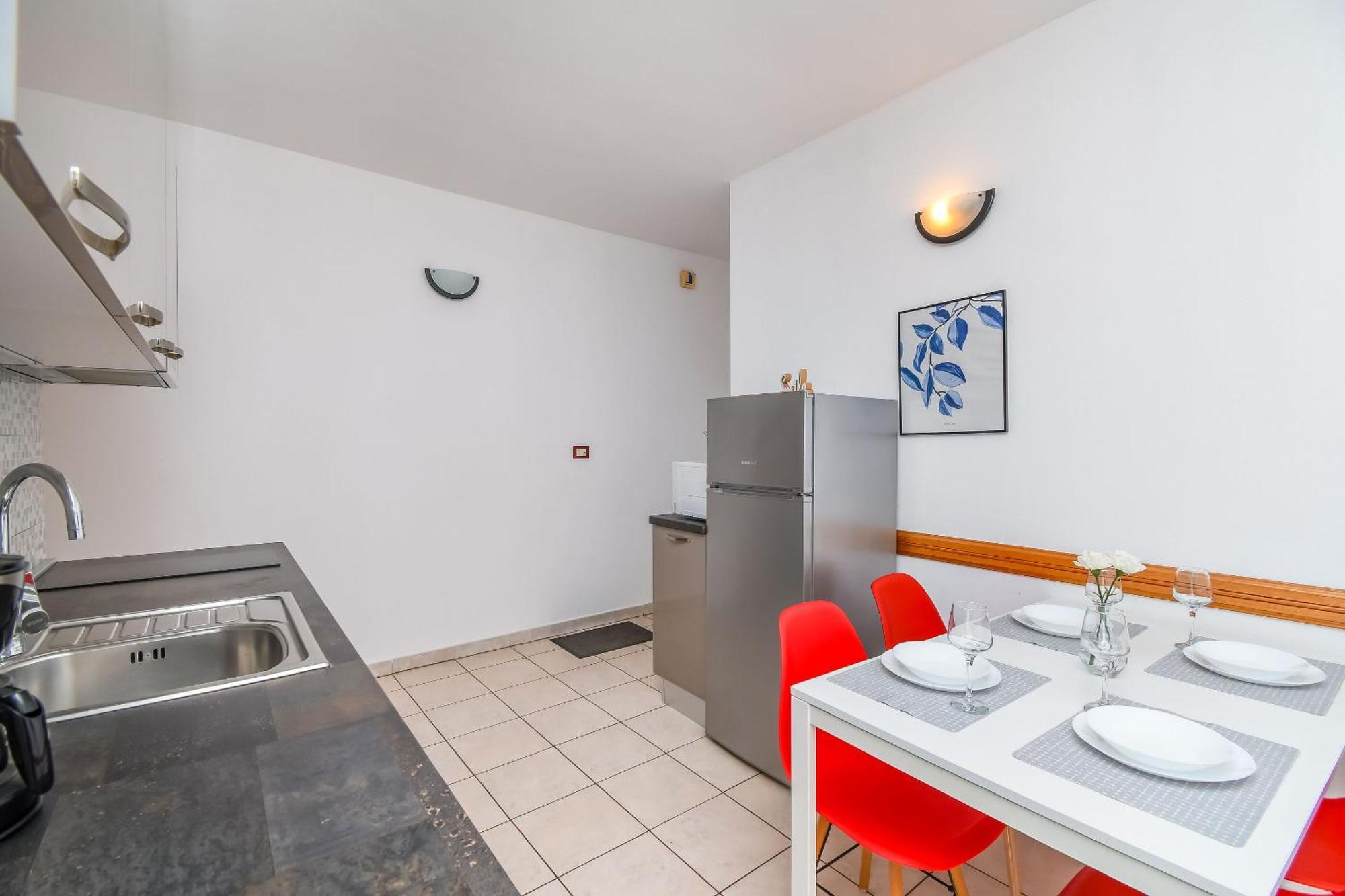 Apartment Mara Трогир Екстериор снимка